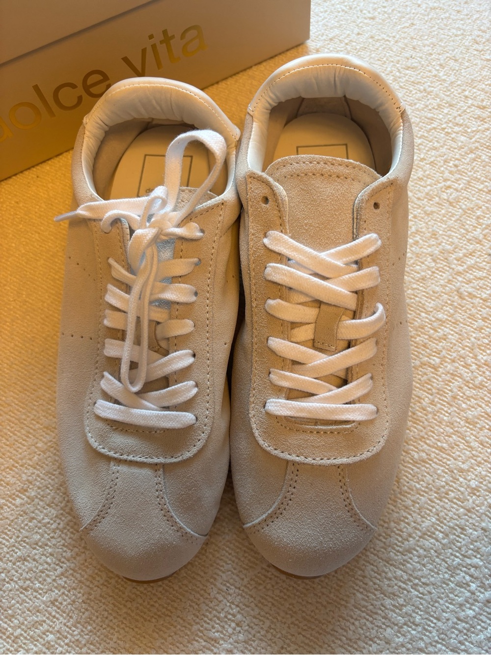 Classic Women's Suede Sneaker in Off-White - Picture 4 of 7